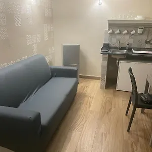 Apartament Sottosopra, Neapol